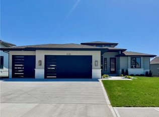 5135 NW Montebella Dr, Riverside, MO 64150