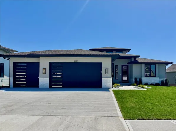 5135 NW Montebella Dr, Riverside, MO 64150