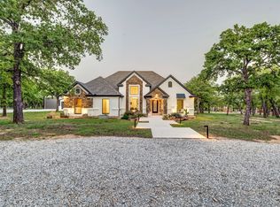 270 Silver Lakes Dr, Sunset, TX 76270