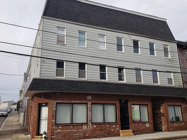 263-265 Rodman St, Fall River, MA 02721