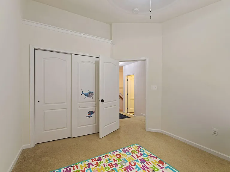 43241 Mitcham Sq — Photo 18