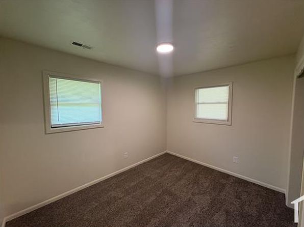 4825 Lisa Ln