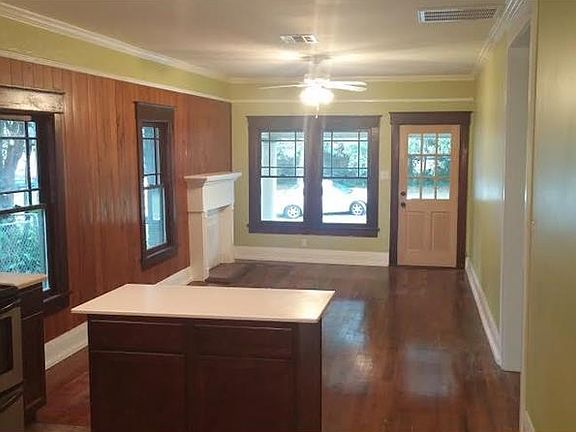 2nd image of 324 W Hancock St