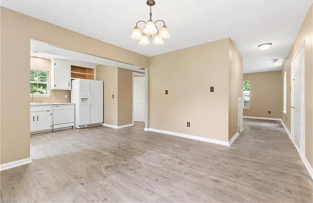 3 bed, 1496 sqft, $2,200 — Photo 2