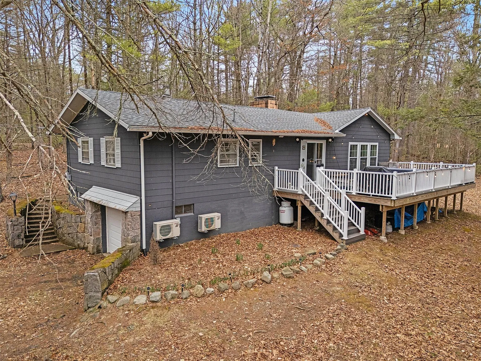 30 Cherry Ln photo 1
