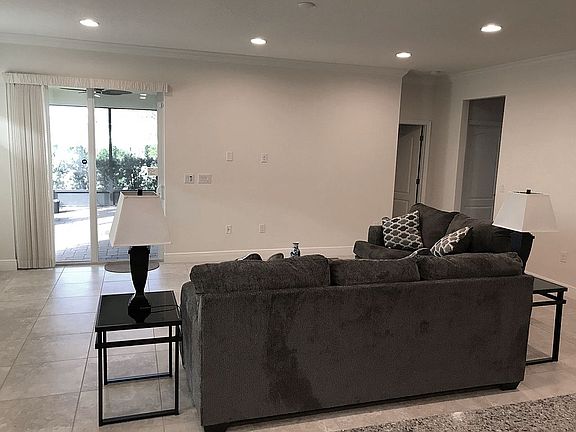 4th image of 5936 Buttonwood Sq