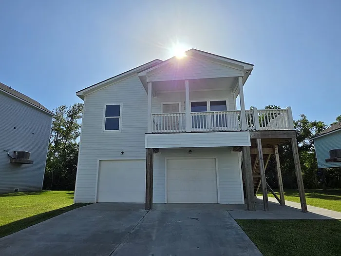4 bed, 2.0 bath, 1432 sqft, $1,601 — Photo 1