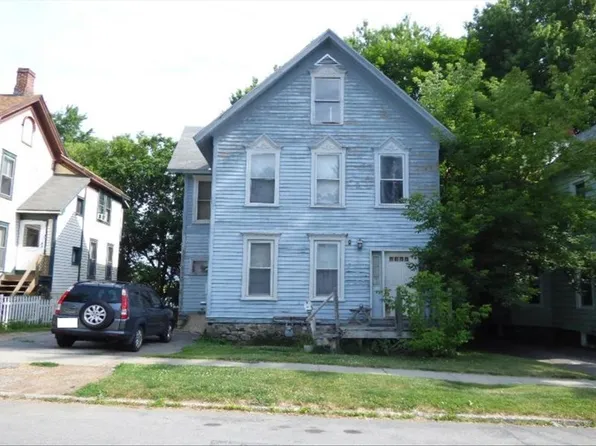 115 E Clinton St, Johnstown, NY 12095