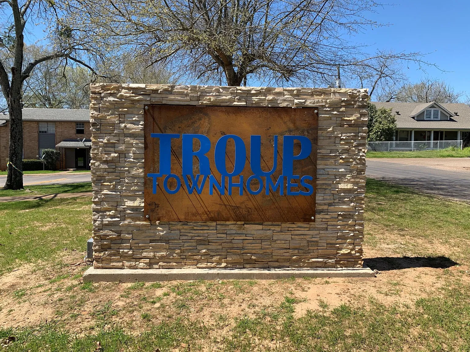 Troup Townhomes — Photo 2