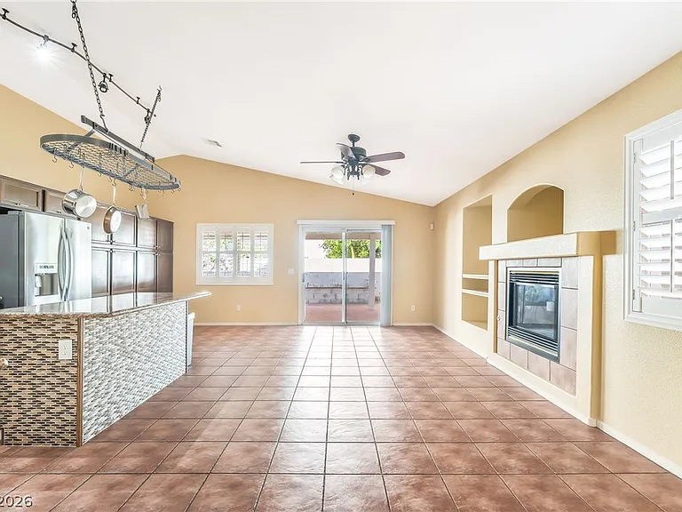 9346 Coral Berry St — Photo 10