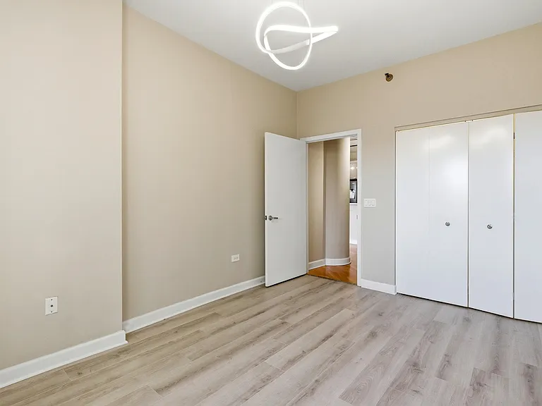 1322 S Prairie Ave #408 — Photo 30