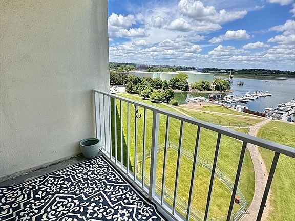 3rd image of 200 Cove Way Unit 801