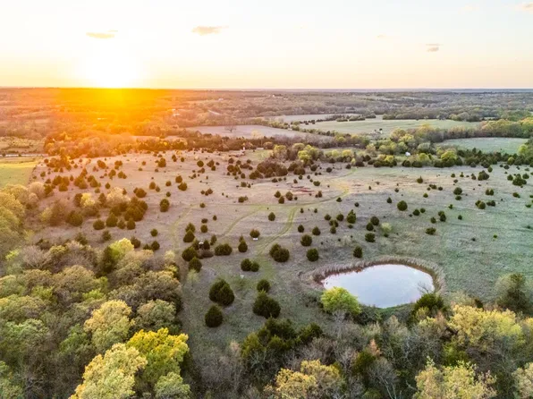 28604 Brangus Rd, Maud, OK 74854