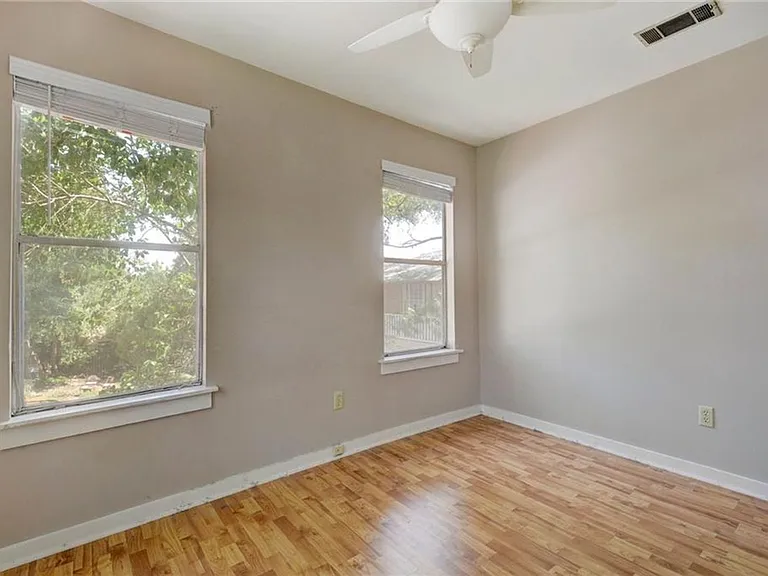 1305 Lorrain St #E — Photo 14