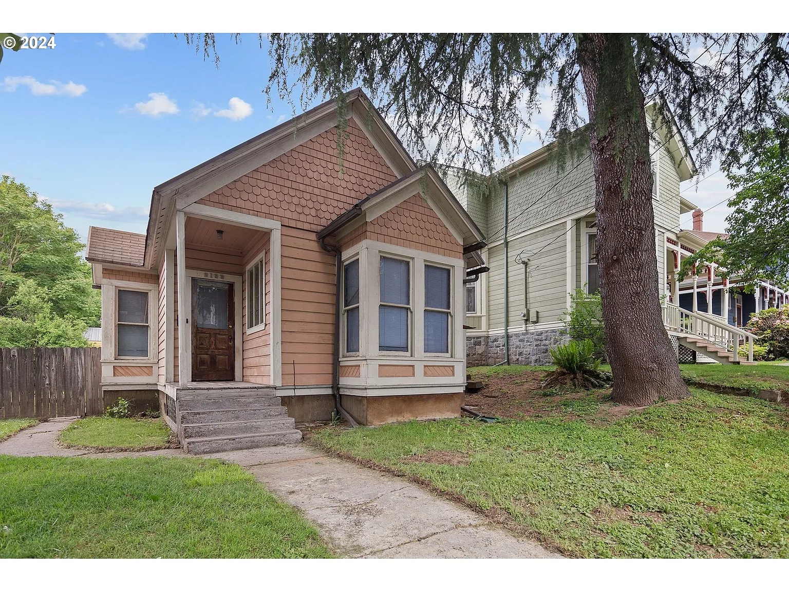 2133 NE Rodney Ave photo 1