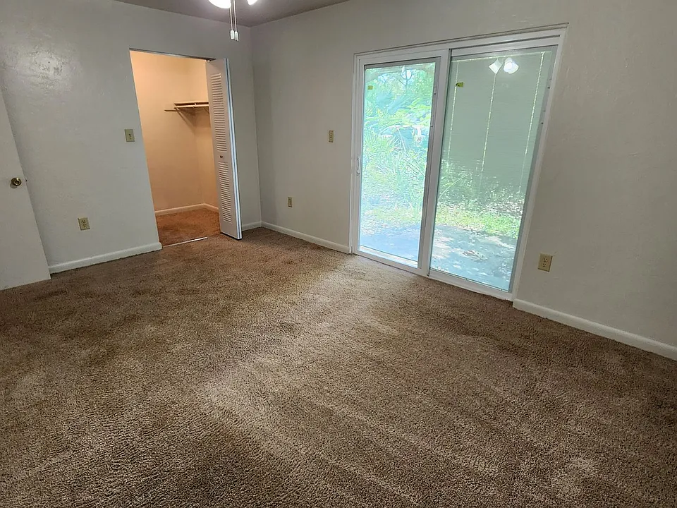 1239 NW 42nd Ave #1-2