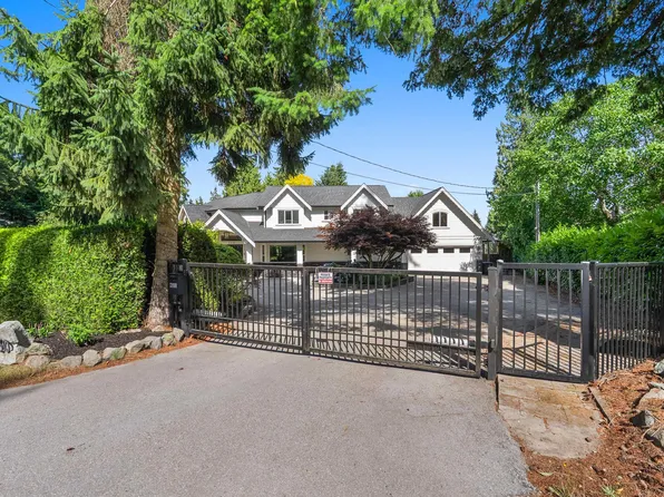 3330 140th St, Surrey, BC V4P 2A8