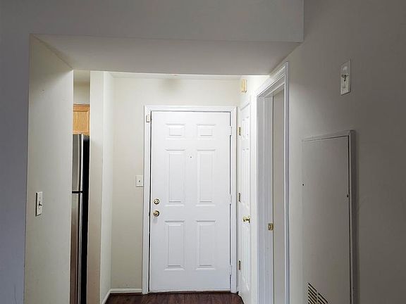 5th image of 14100 Farnsworth Ln #2108
