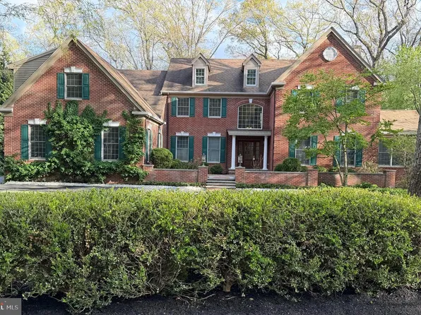 12 Cliffview Ct, Princeton Junction, NJ 08550