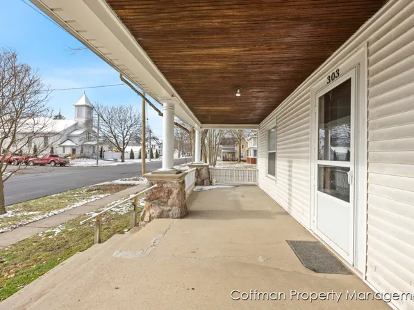 303 Emmons St Caledonia, 303 Emmons St SE #4, Caledonia, MI 49316