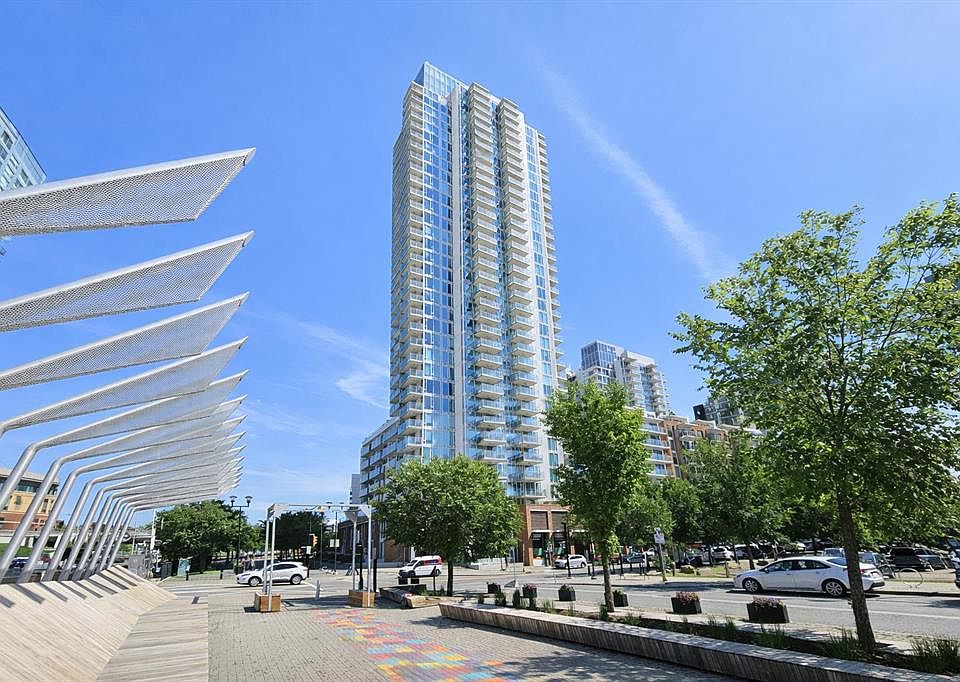 1st image of 510 S 6th Ave SE #1702