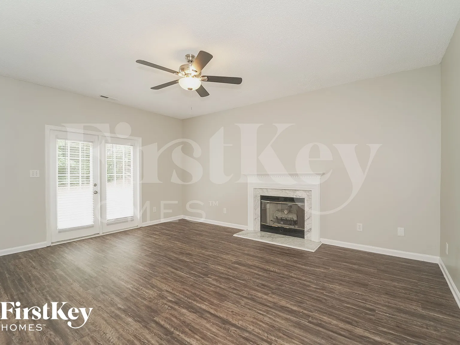 3 bed, 2.5 bath, 2015 sqft, $2,455 — Photo 4