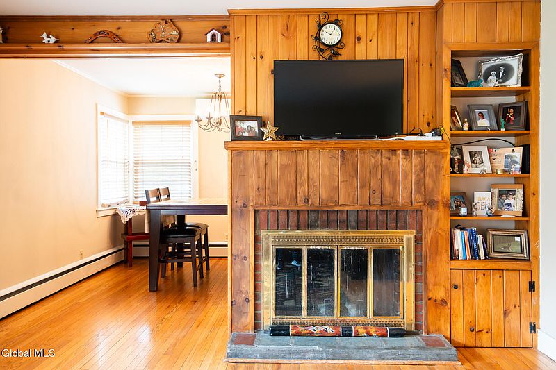 5th image of 6 Owen Avenue