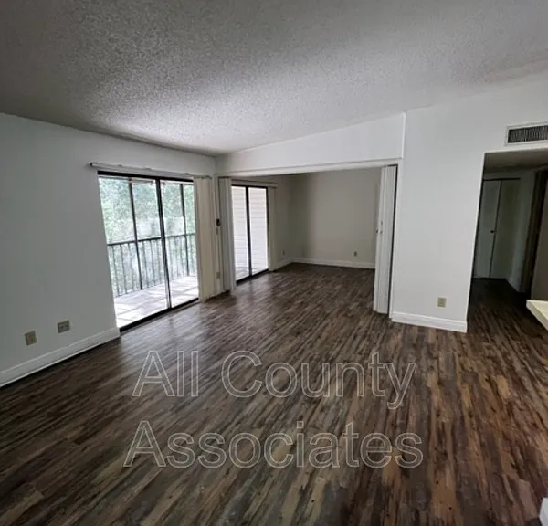 3277 Fox Chase Cir N #211 — Photo 8
