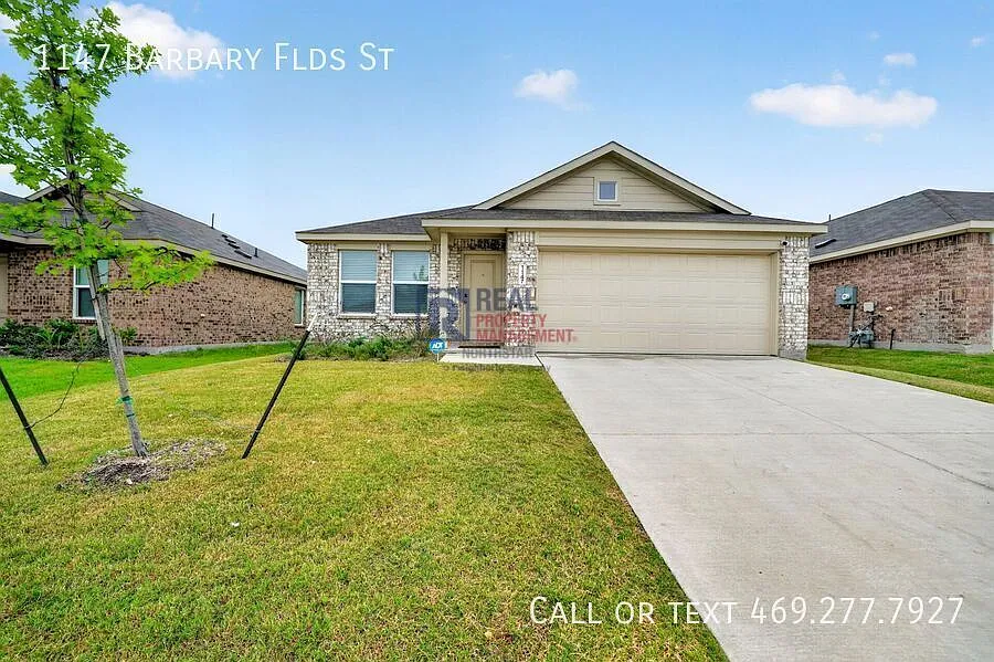 Easy Living with Space & Community Perks Forney, TX — Photo 3