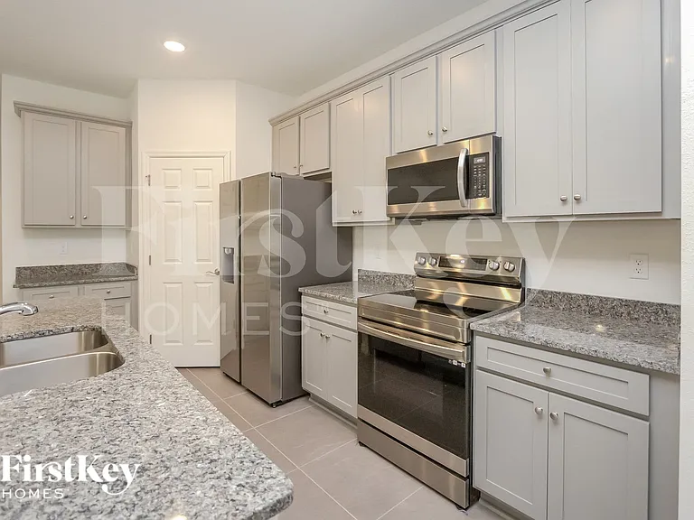 356 Corbel Ln — Photo 6
