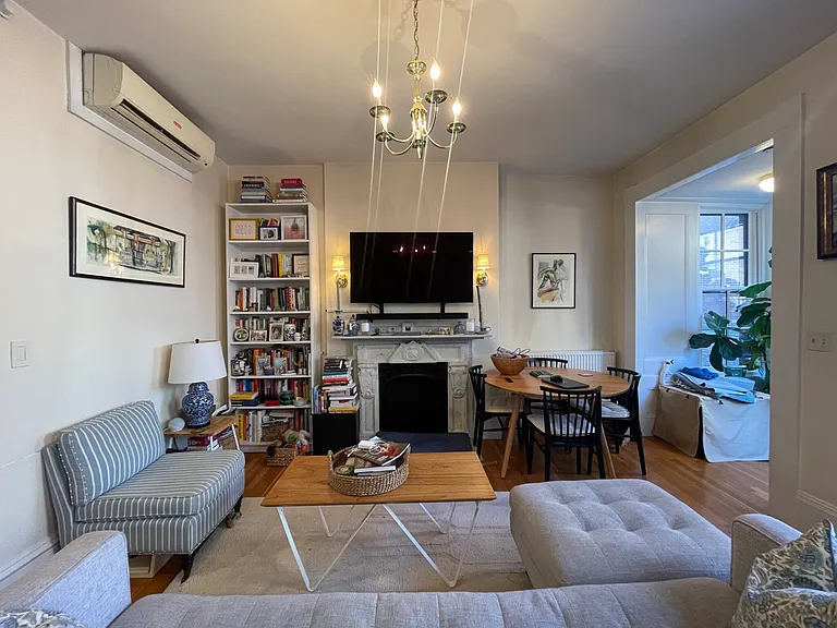 105 Pinckney St #4 — Photo 1