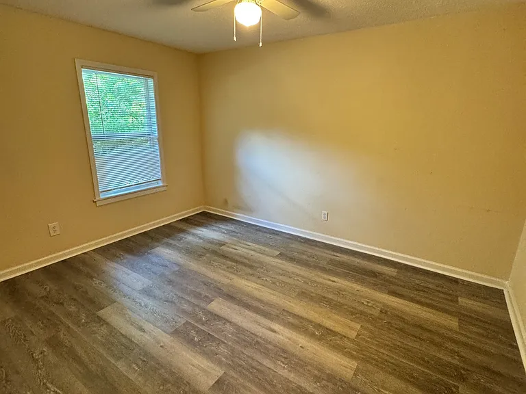776 Happy Hollow Rd #B — Photo 7