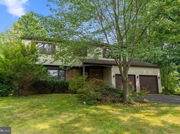 67 Harvest Rd, Ivyland, PA 18974