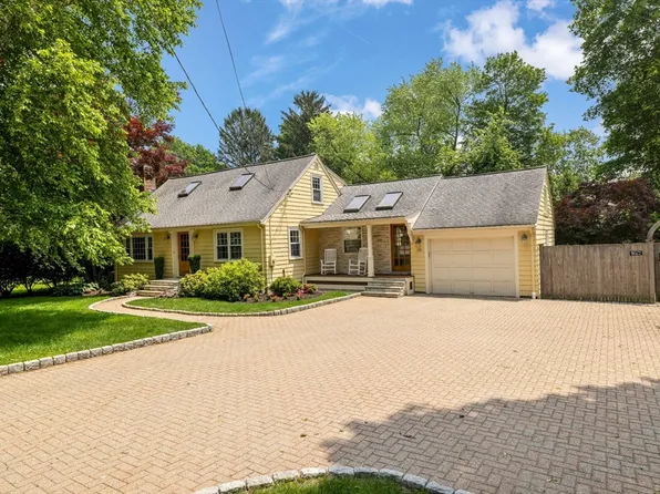 125 Burlington St, Lexington, MA 02420
