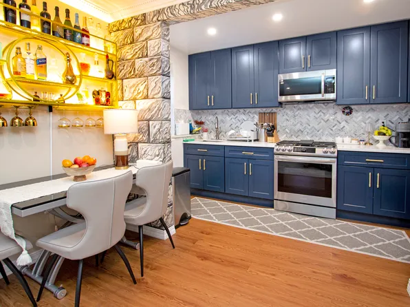 2615 Avenue O image 4 of 13