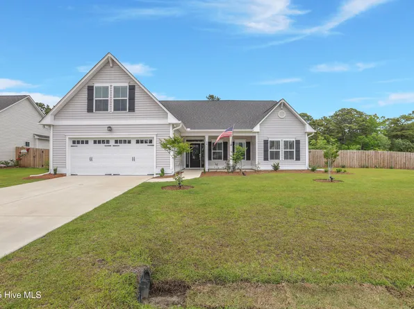 24 W Weatherbee Way, Hampstead, NC 28443