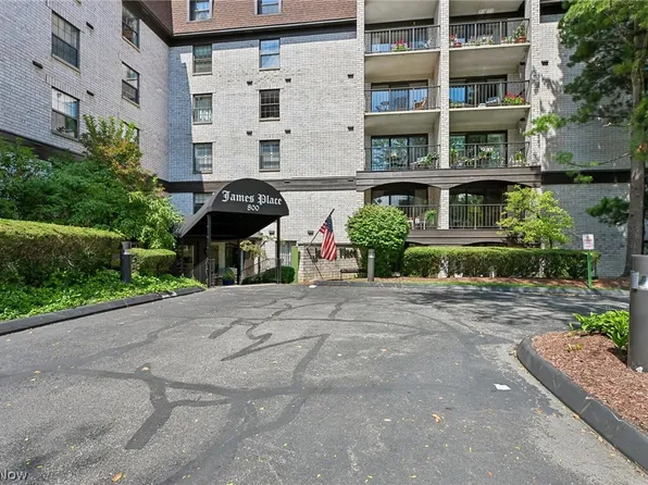 800 Brick Mill Run APT 116, Westlake, OH 44145