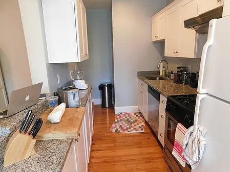 16999 Cambridge St #8 — Photo 4