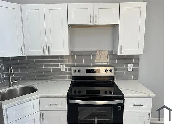26 E Seymour St — Photo 5