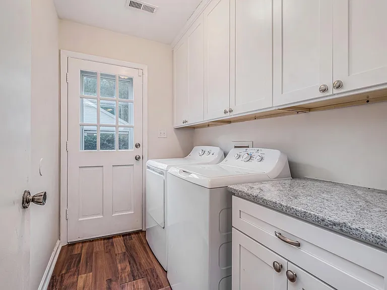 701 McNabb Ct — Photo 12