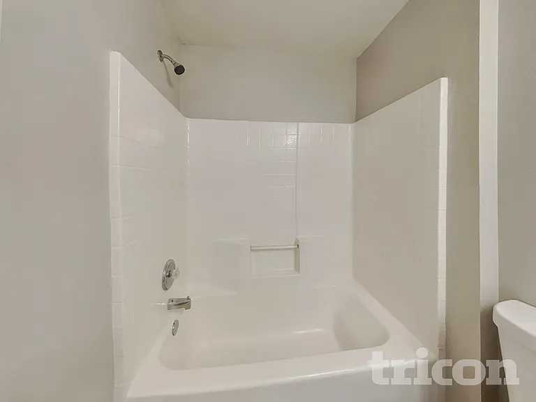 176 Dakota Ave — Photo 13