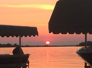 7140 Shoreline Dr, Winneconne, WI 54986