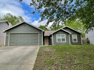 2904 Kensington Rd, Lawrence, KS 66046