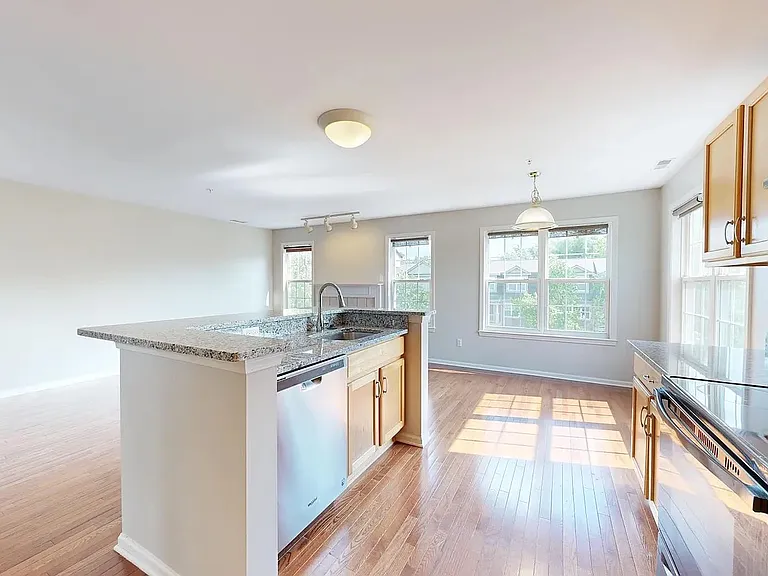 2990 Barclay Way — Photo 9