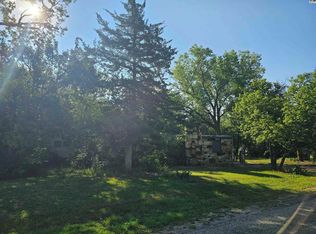 303 3rd St, Lindsborg, KS 67456