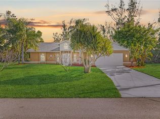 1813 SW 17th Pl, Cape Coral, FL 33991