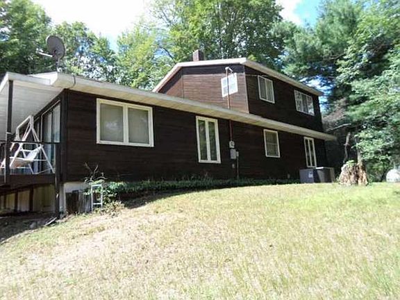 3rd image of 8319 Rainbow Dr