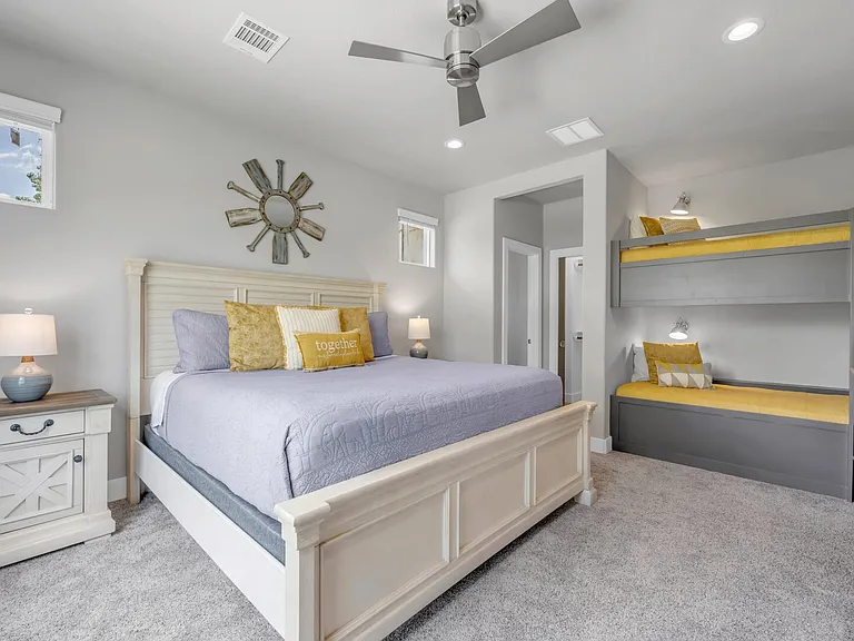 Campa Pajama Ln — Photo 48