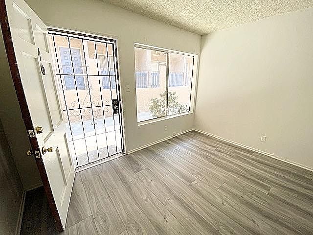 1st image of 532 Evergreen St #4