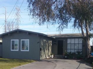 1352 Camellia Dr, East Palo Alto, CA 94303